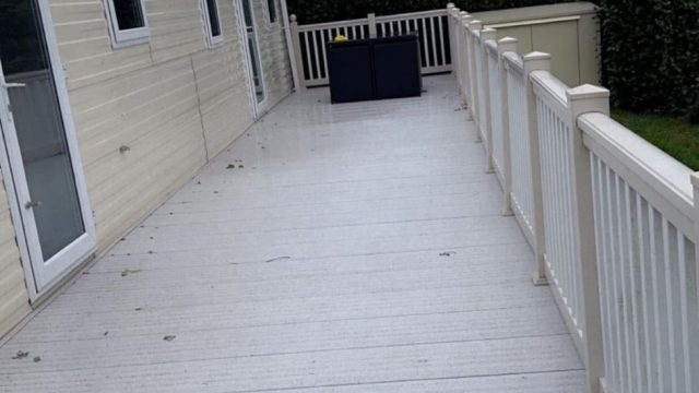 003 Delta Deluxe Decking