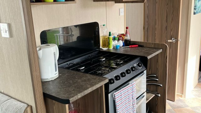005 Horizon 2017 Kitchen