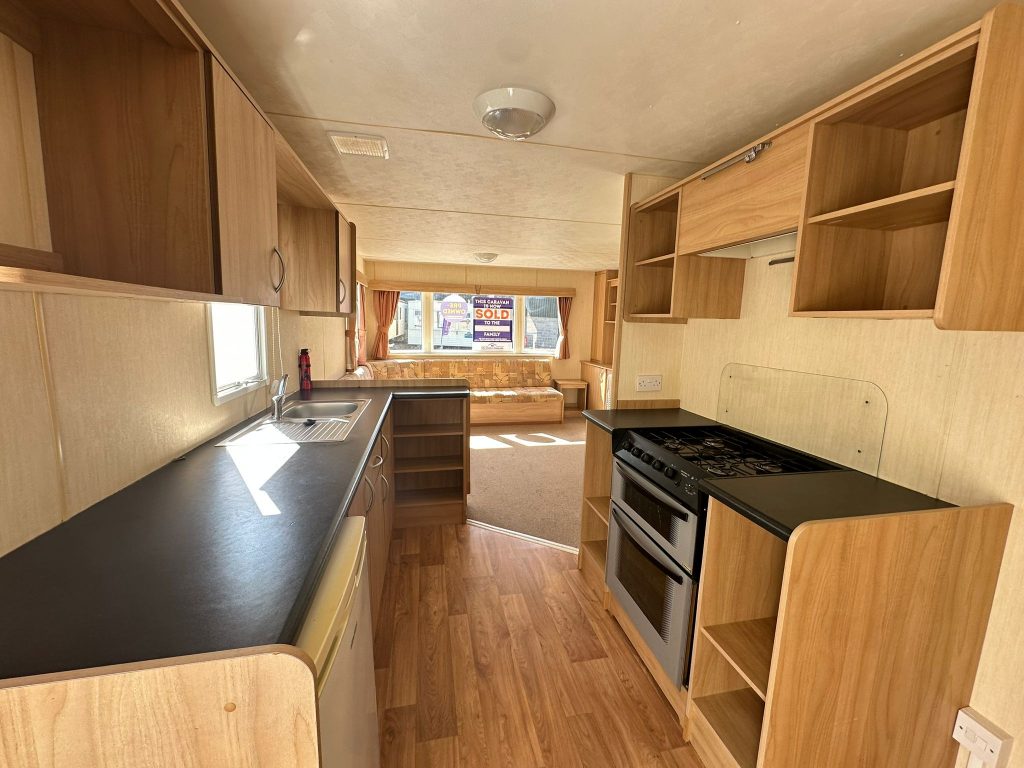 006 Horizon 2011 Kitchen