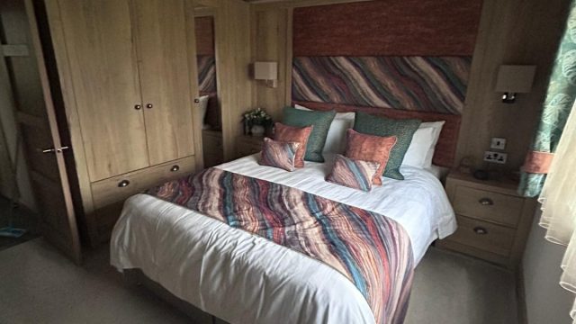 010 Double Bedroom