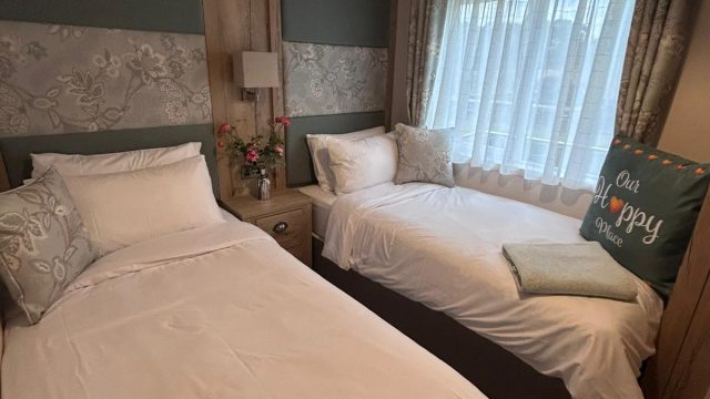 011 Twin Bedroom