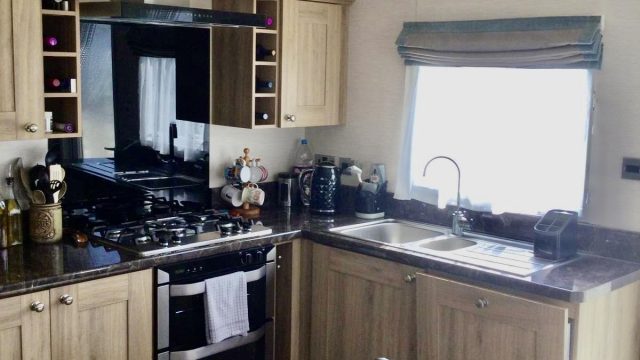 006 Ambleside Kitchen
