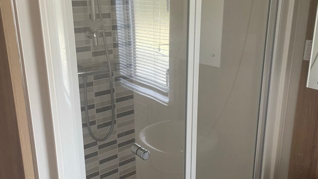 012 Waverly Shower