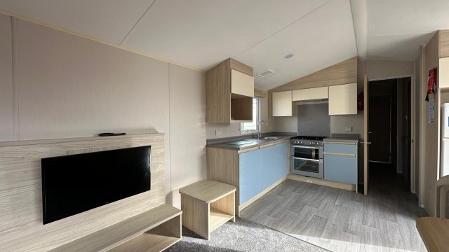 004 pier kitchen