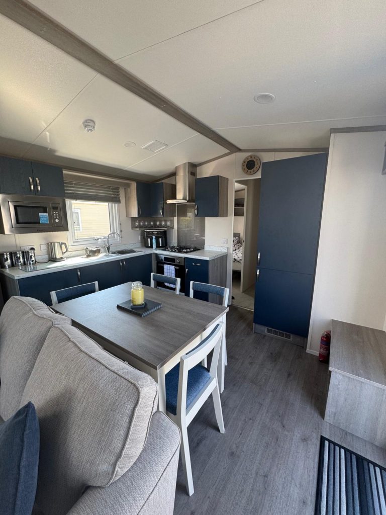 005 Regal Kitchen