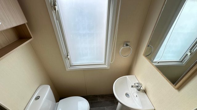 010 Sheraton Toilet