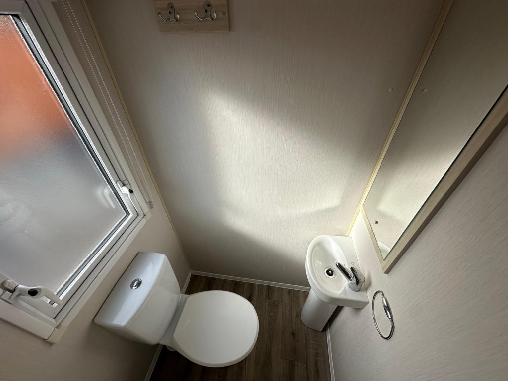 010 pier toilet