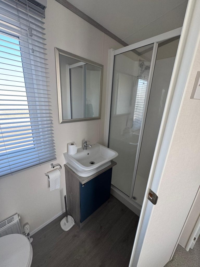 011 Regal Shower